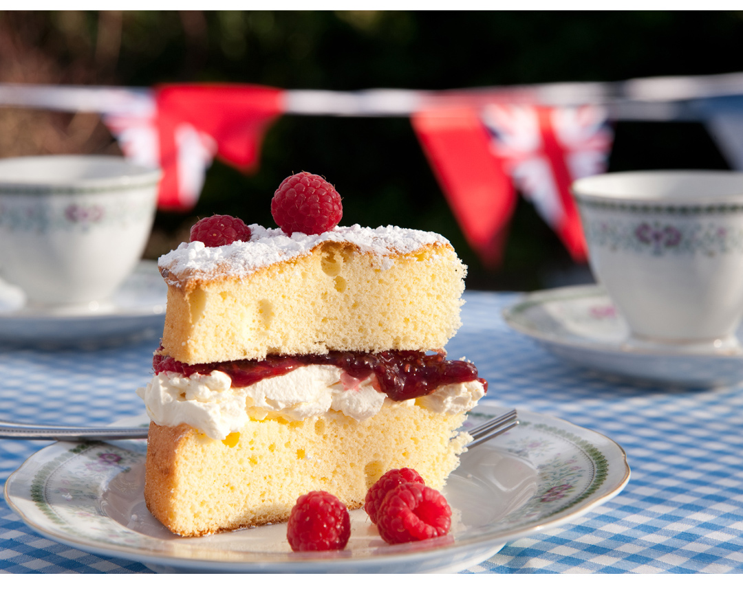 Reg is a leading food photographer based in Dordogne with over 25 years experience as a commercial photographer. His work used by major brands, hotels, restaurants, producers and magazines. He covers Bordeaux, Bergerac, Limoges, Perigueux, Toulouse