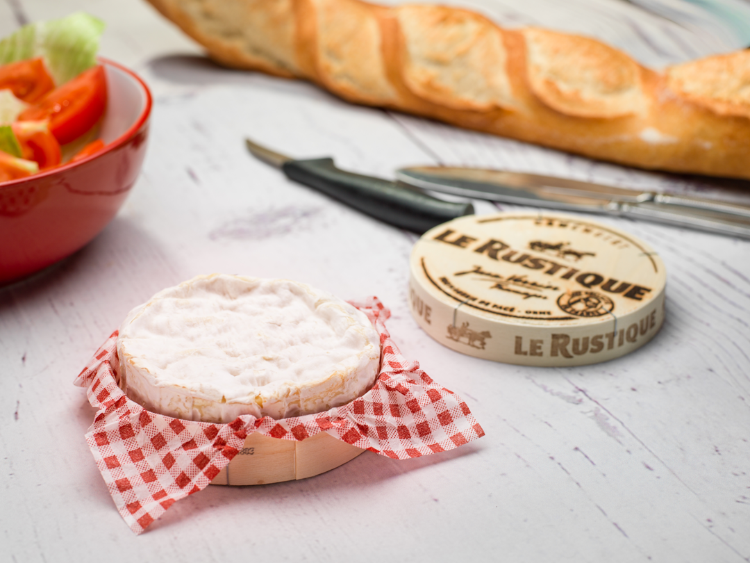 LeRustiqueCamembert,photographedbyfoodphotographersDordogne,nearBergerac,France.png