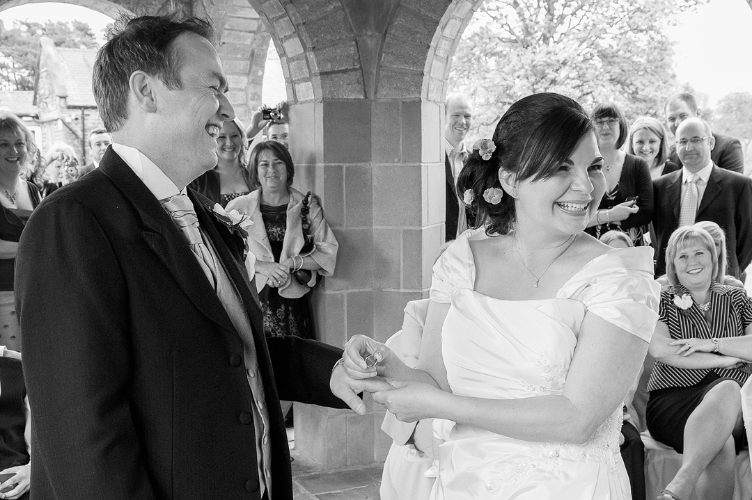 English bridal photographer for weddings in Dordogne