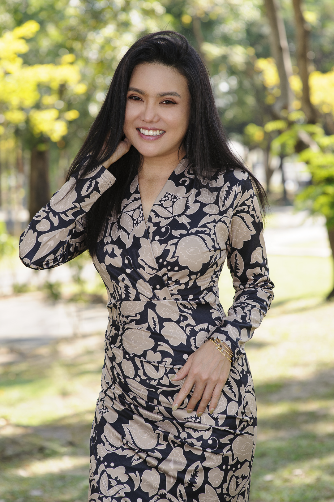 Female and Portrait photographer Dordogne, France, Business, headshot photographer, family portrait photographer, France, Fashion photographer, Editorial photographer, Eymet, Beaumont, Monpazier, Monflanquin, Villereal, Issigeac, Bergerac, Sarlat, Fumel, Cahors, Villeneuve