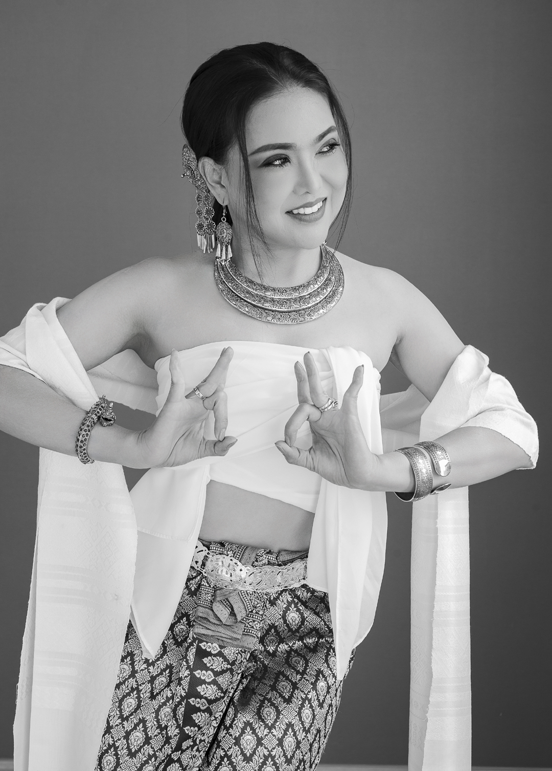 Family portrait photography, editorial & fashion.  Eymet, Beaumont, Monpazier, Monflanquin, Villereal, Issigeac, Bergerac, Sarlat, Fumel